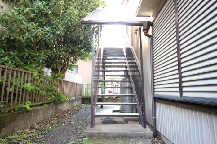 物件外観写真5　(エントランス部分)