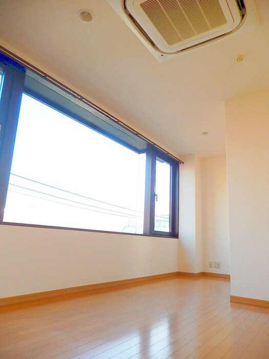 物件内観写真4　(居室)