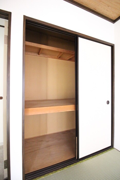 物件内観写真12　(収納)