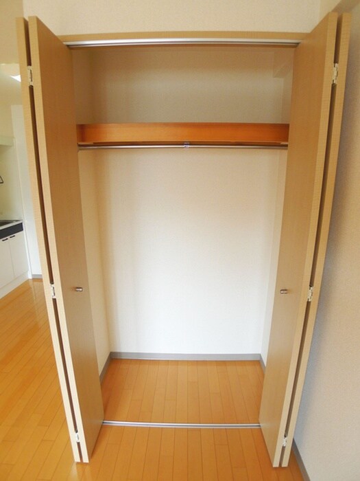 物件内観写真12　(収納)