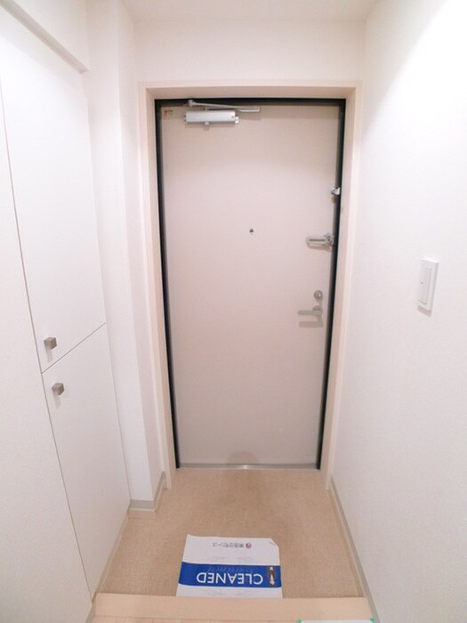 物件内観写真14　(玄関)