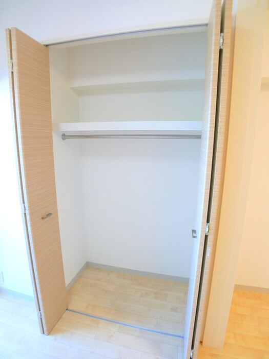 物件内観写真16　(収納)