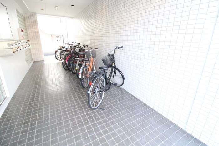 物件外観写真5　(駐輪場)