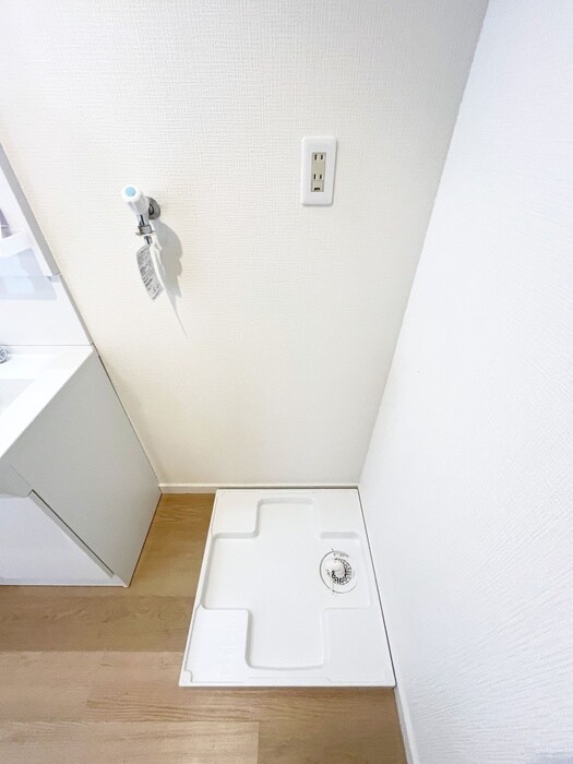 物件内観写真15　(洗濯機置場)