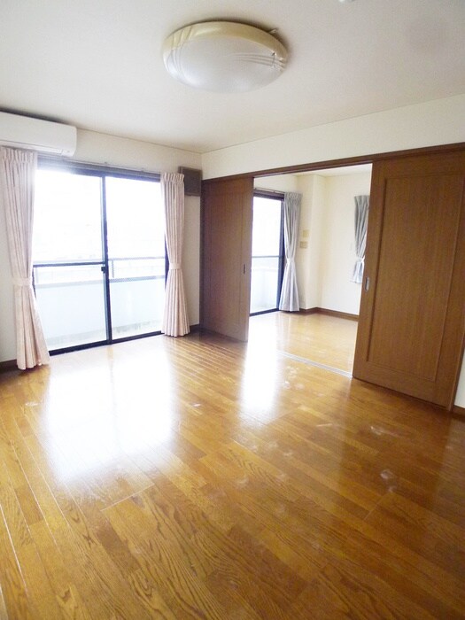 物件内観写真7　(居室)