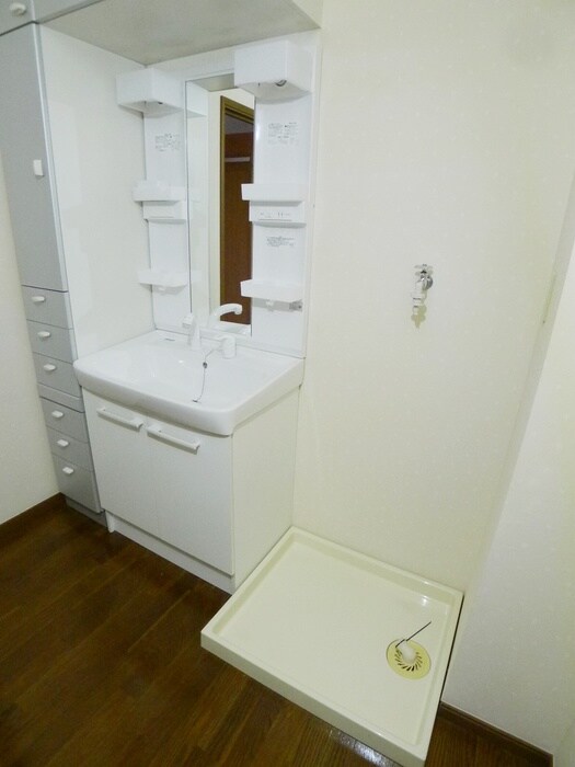 物件内観写真15　(洗濯機置場)