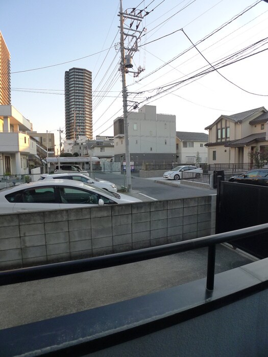 物件内観写真22　(室内からの展望)