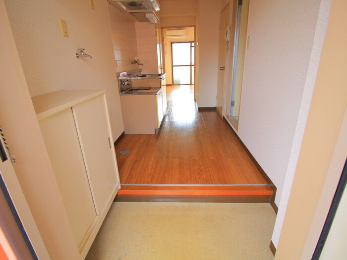 物件内観写真14　(玄関)