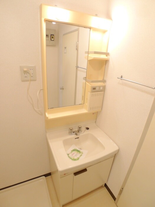 物件内観写真8　(洗面)