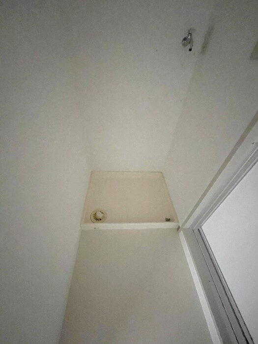 物件内観写真13　(洗濯機置場)