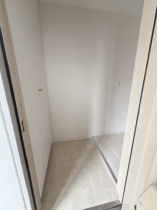 物件内観写真17　(玄関)