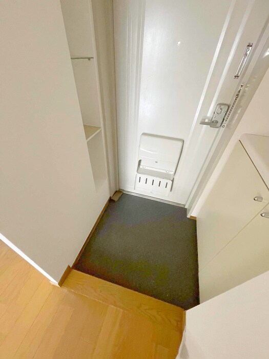 物件内観写真21　(玄関)