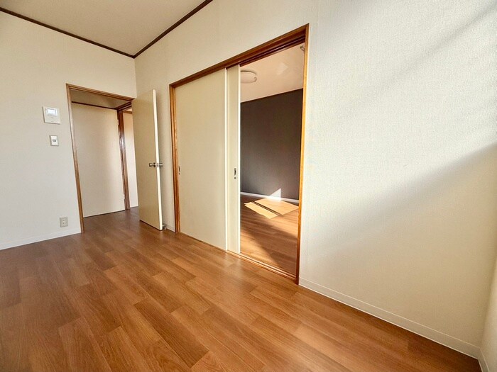 物件内観写真9　(居室)