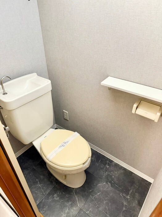 物件内観写真12　(トイレ)