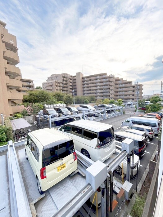 物件内観写真11　(室内からの展望)