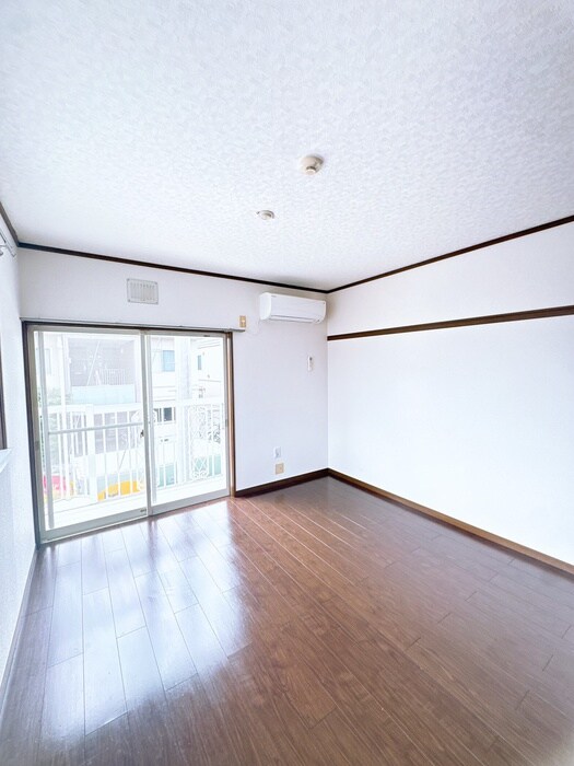 物件内観写真10　(居室)