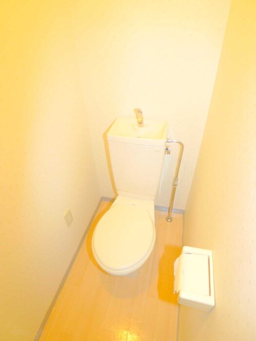 物件内観写真16　(トイレ)