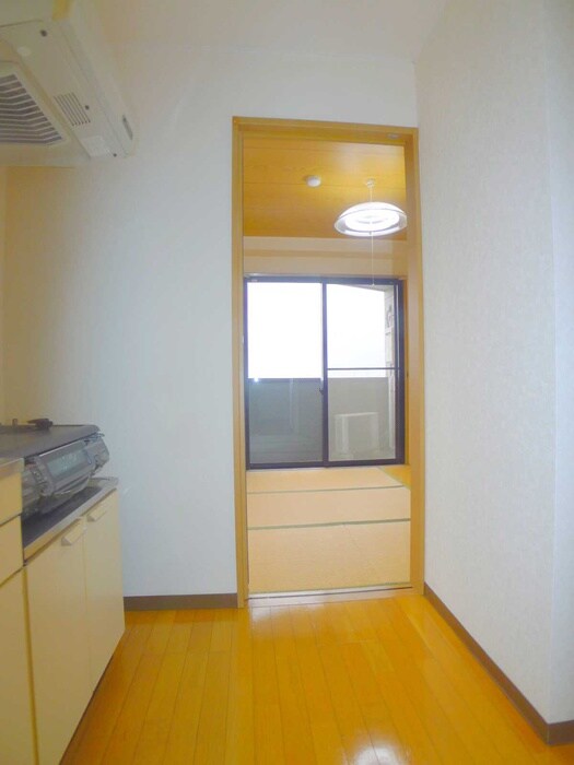 物件内観写真17　(室内からの展望)