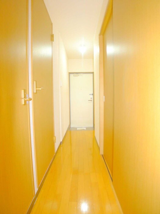 物件内観写真18　(廊下)