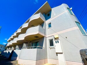 ロイヤルドーム１３０２外観写真