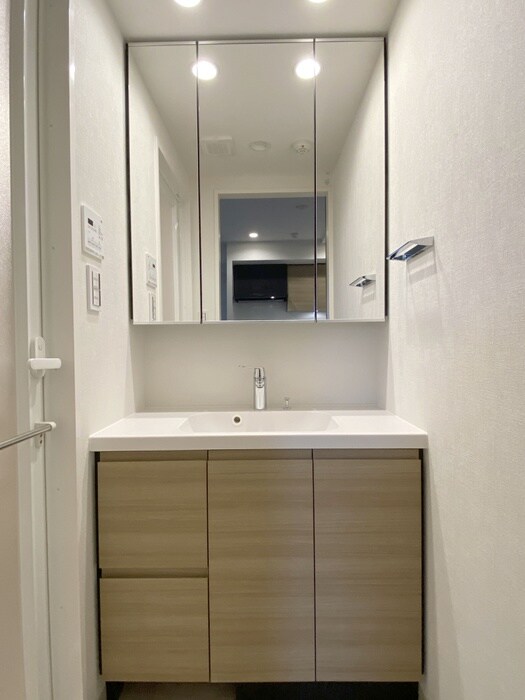 物件内観写真12　(洗面)