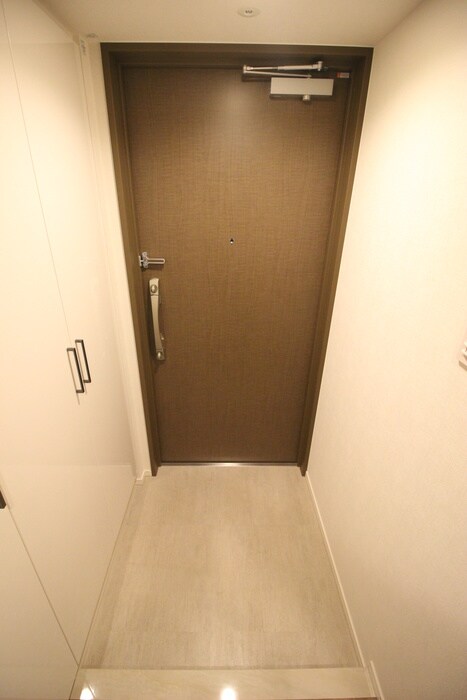 物件内観写真15　(玄関)