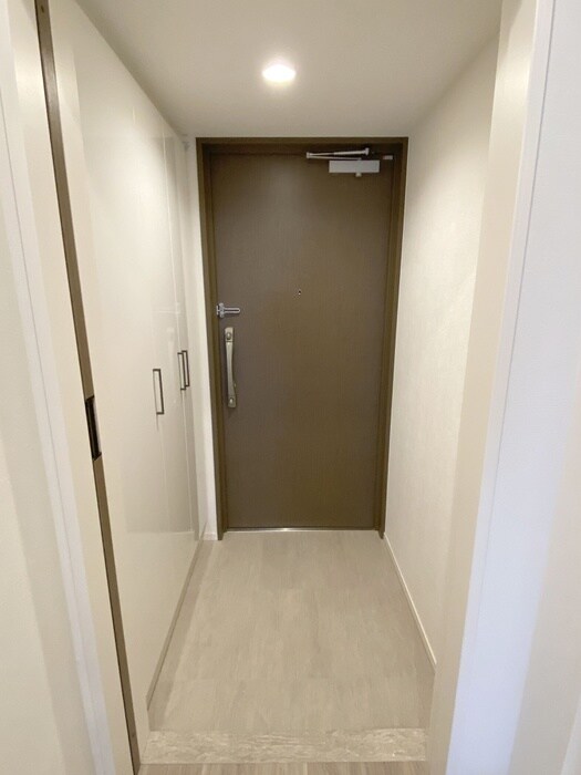 物件内観写真15　(玄関)