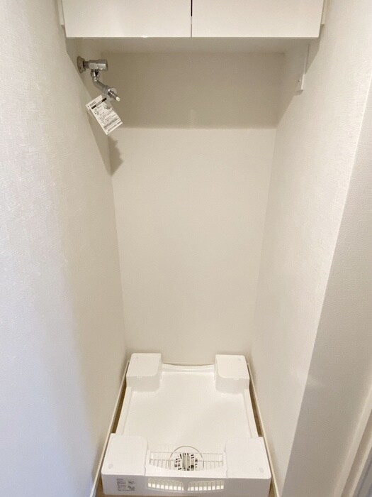 物件内観写真18　(洗濯機置場)