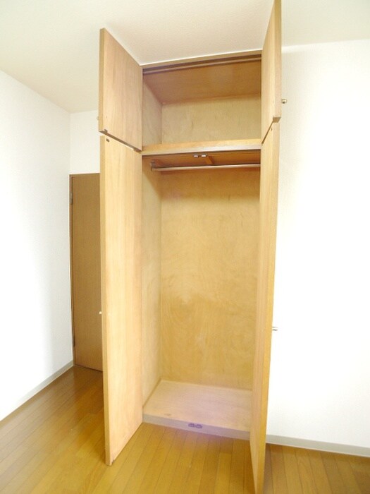 物件内観写真12　(収納)