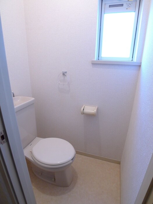 物件内観写真13　(トイレ)