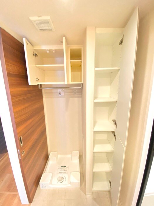 プラウド府中美好町(306)の洗濯機置場