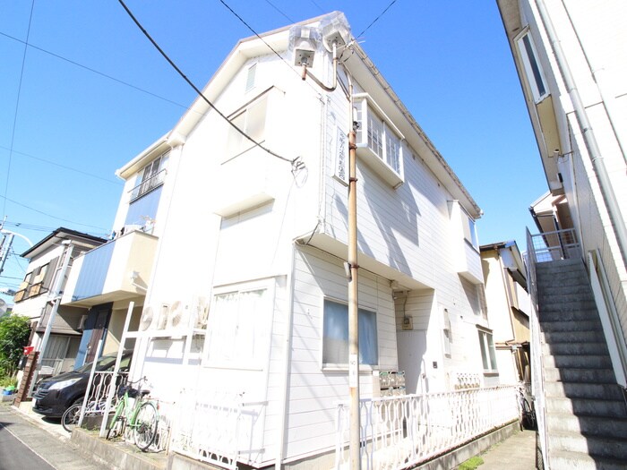 物件外観写真1　(エントランス部分)