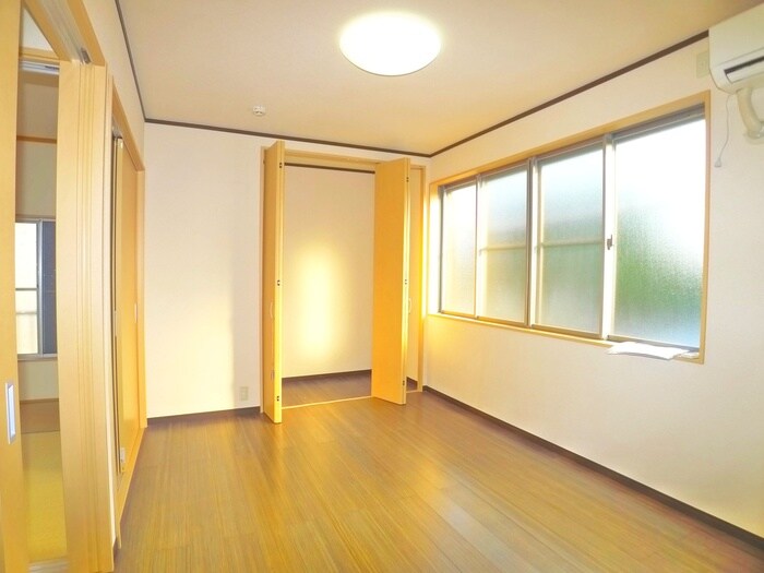 物件内観写真9　(居室)