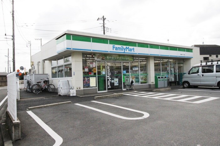 ファミリーマート 駒井町一丁目店