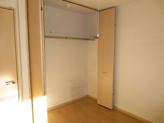 物件内観写真5　(収納)