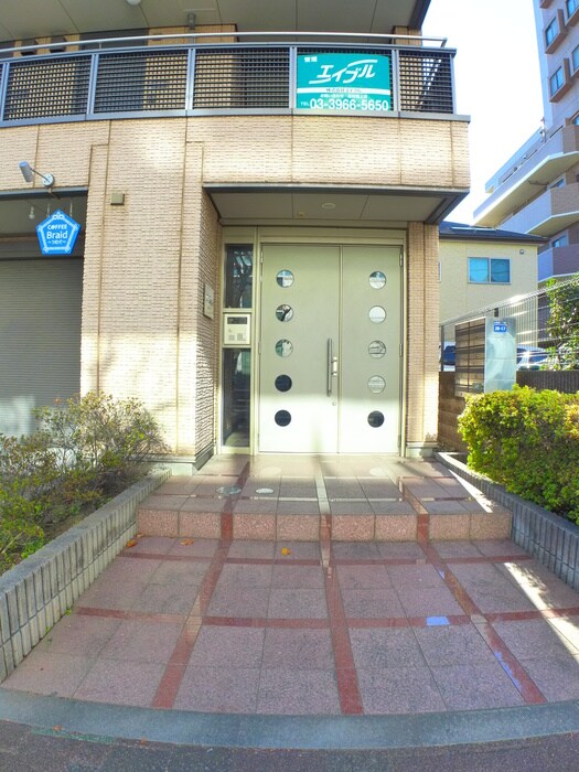 物件外観写真3　(エントランス部分)