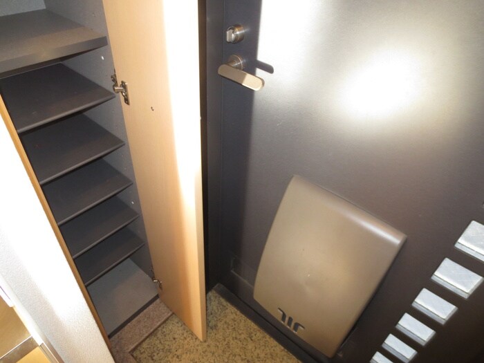 物件内観写真9　(靴箱)