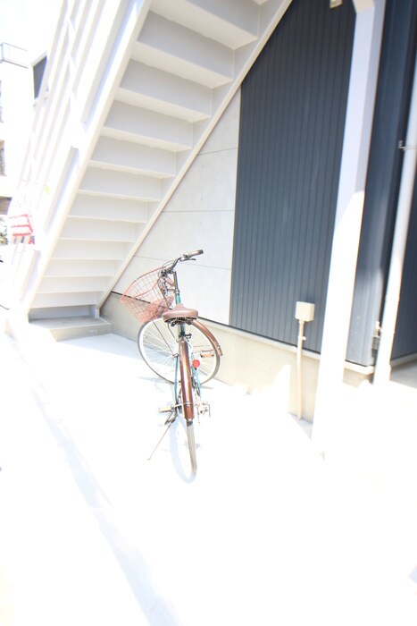 物件外観写真5　(駐輪場)