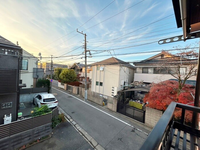 物件内観写真16　(室内からの展望)