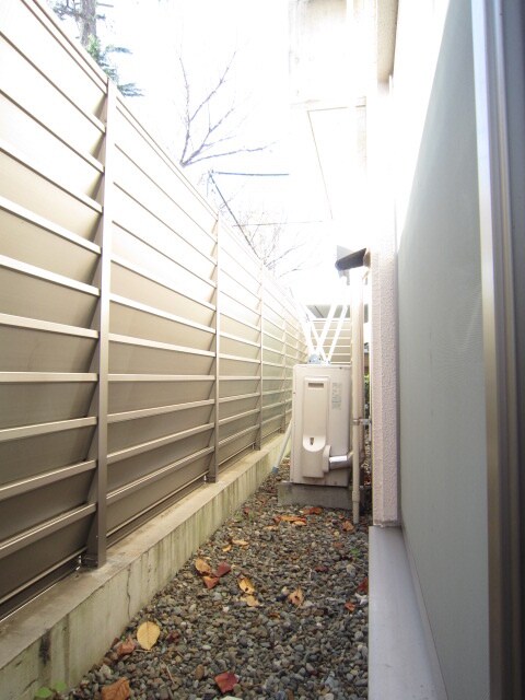 物件内観写真16　(室内からの展望)