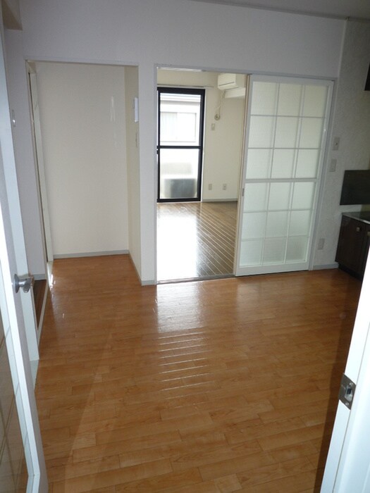 物件内観写真4　(居室)