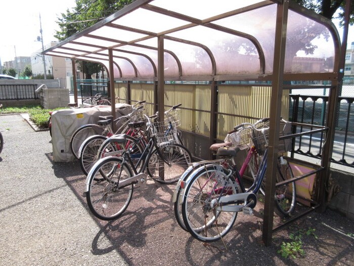 物件外観写真3　(駐輪場)