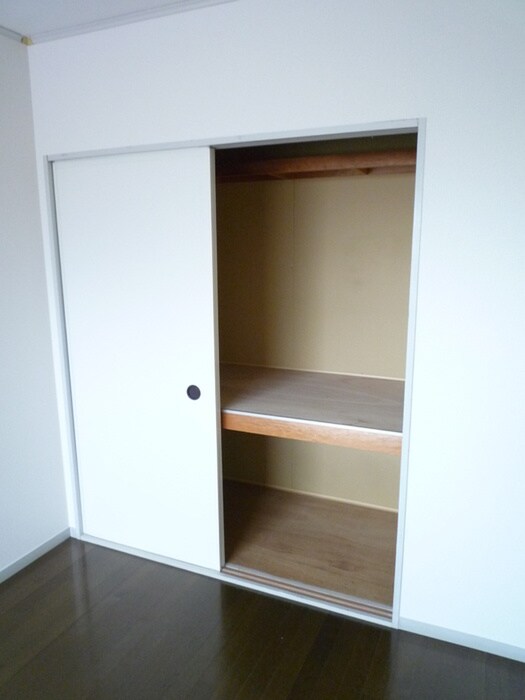 物件内観写真12　(収納)