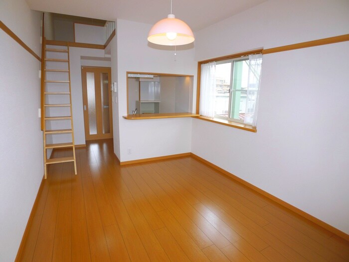 物件内観写真8　(居室)