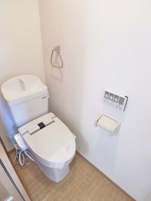 物件内観写真14　(トイレ)