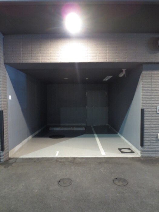 物件外観写真6　(駐車場)