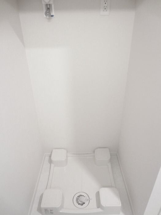 物件内観写真13　(洗濯機置場)
