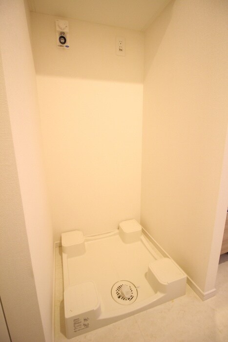 物件内観写真16　(洗濯機置場)