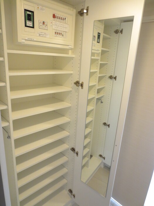 物件内観写真19　(靴箱)