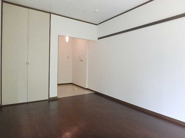 物件内観写真11　(居室)